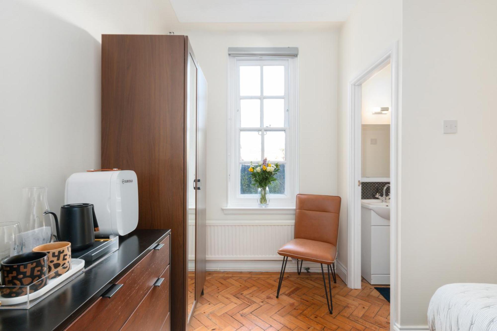 The Vicarage Tooting, Sw17 Hotel ลอนดอน ภายนอก รูปภาพ