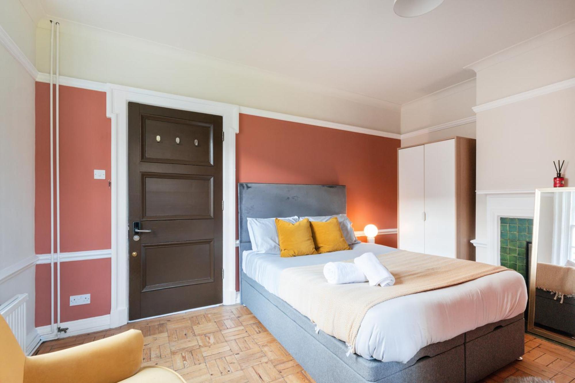 The Vicarage Tooting, Sw17 Hotel ลอนดอน ภายนอก รูปภาพ
