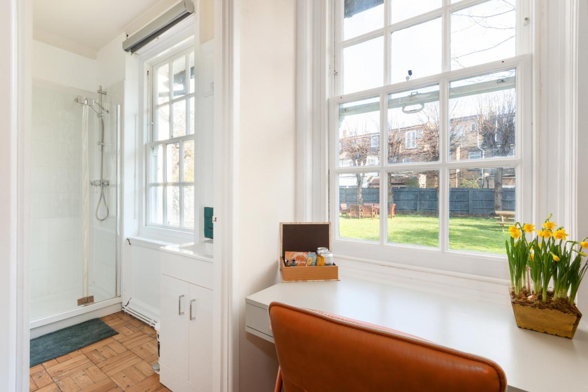 The Vicarage Tooting, Sw17 Hotel ลอนดอน ภายนอก รูปภาพ