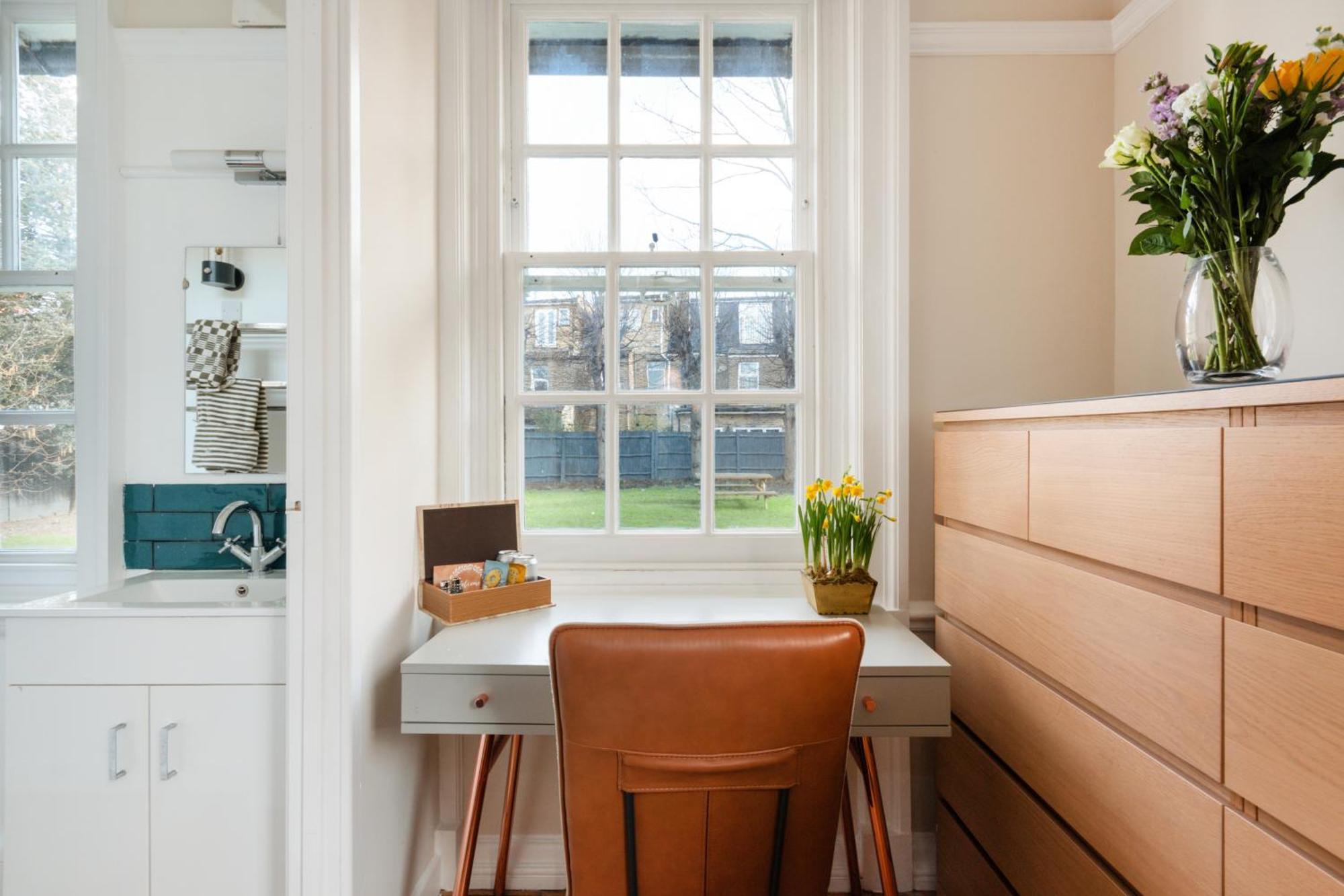 The Vicarage Tooting, Sw17 Hotel ลอนดอน ภายนอก รูปภาพ
