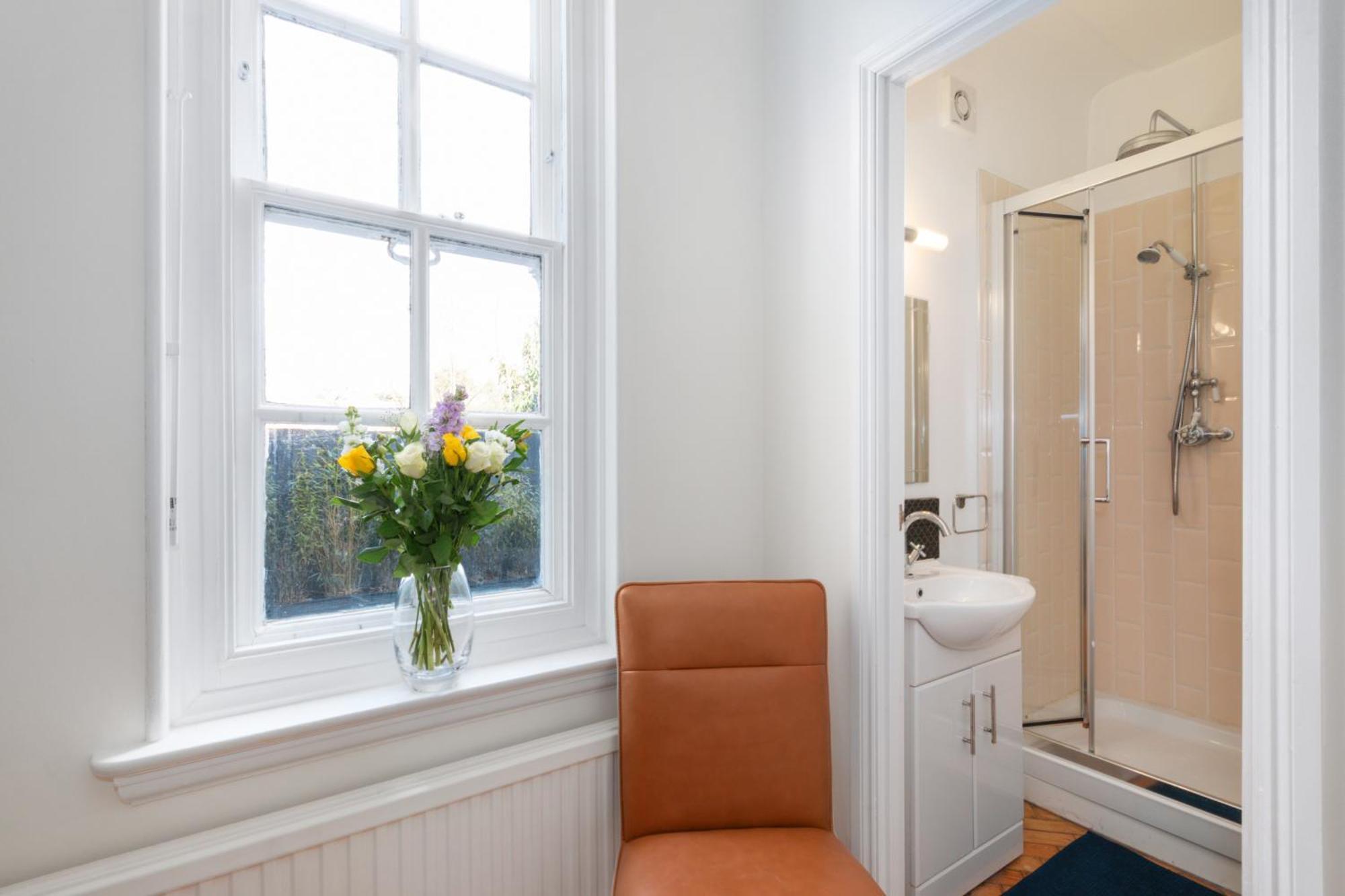 The Vicarage Tooting, Sw17 Hotel ลอนดอน ภายนอก รูปภาพ
